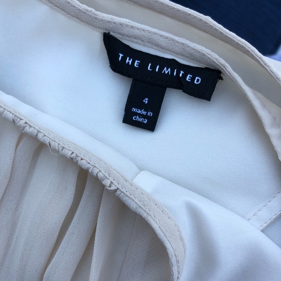 Classy dress - Picture 3 of 5